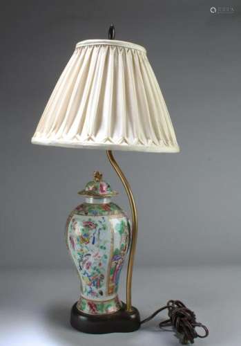 Chinese Porcelain Table Lamp with Shade