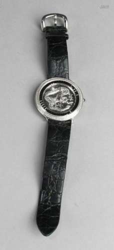 A Crocodile Leather Strap Wrist Watch with Rotating