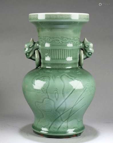 Chinese Porcelain Vase