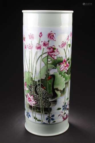 Chinese Porcelain Painting Holder