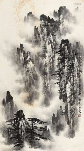郭传璋（1912～1990） 黄山峭壁 立轴 水墨纸本