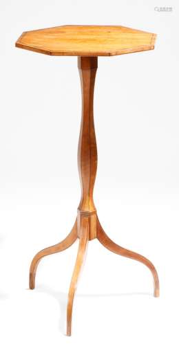λ George III satinwood wine table, inlaid with stringing and rosewood banding, the octagonal top
