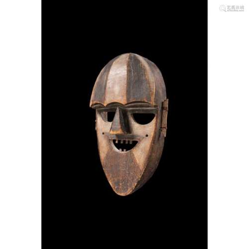 Masque Boa, République Démocratique du Congo, H 31 cm, Bois, pigments, Provenance [...]