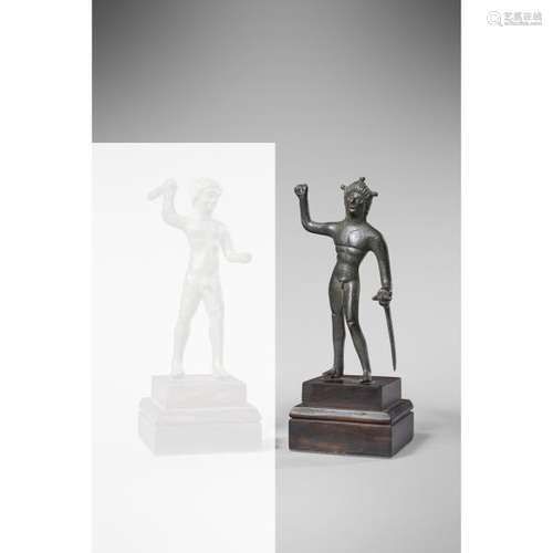 Statuette d'Hercules debout, nu, le bras droit levé brandissant autrefois la massue, [...]