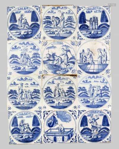 12 Bibelfliesen. Makkum, Manufaktur Tichelaar(?), 18./19. Jh. Fayence, Dekor in Blau.Biblische