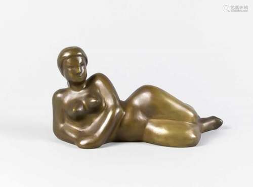Chateau, Ludwig Edmund. 1906 - Düsseldorf - 1975. Liegender weiblicher Akt. Bronze,patiniert, auf