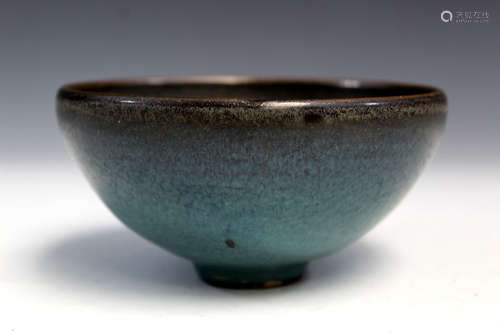 Chinese Jun Ware porcelain bowl.