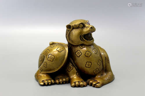 Chinese bronze paper weight of a dog.