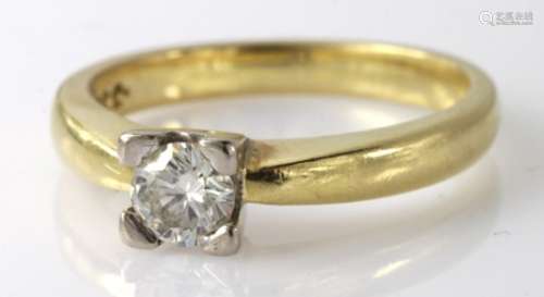 18ct Gold Solitaire Diamond Ring 0.33ct weight size K weight 4.8g