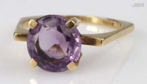 14ct Gold Amethyst Ring size M weight 3.0g