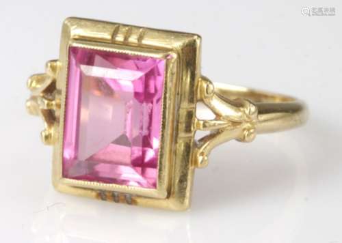 14ct Gold Pink Sapphire Ring size J weight 3.5g