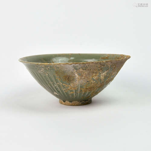 A Chinese Cizhou-Type Celadon Glazed Porcelain Bowl