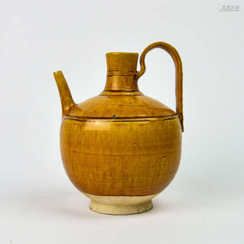 A Chinese Yellow Glazed Porcelain Wine Pot