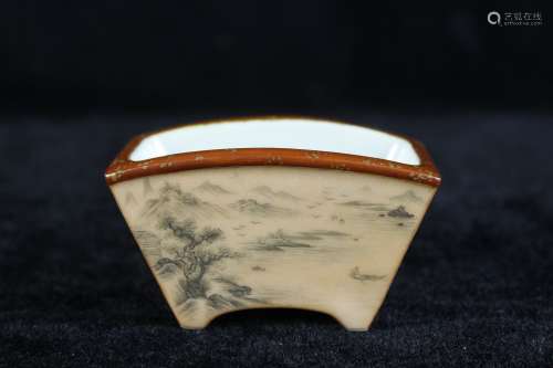 A Chinese Wooden-Pattern Glazed Porcelain Planter
