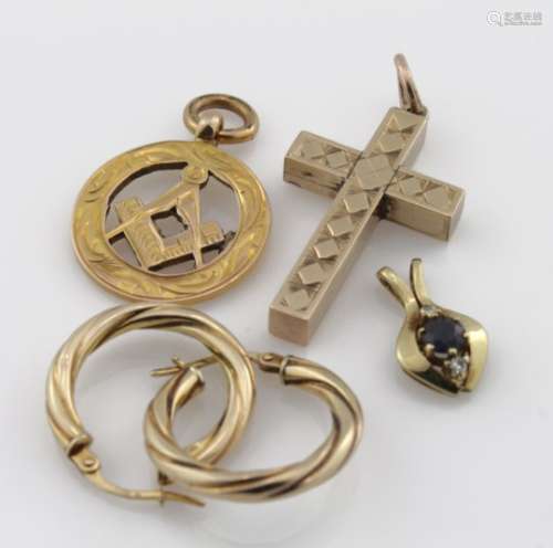 Three 9ct pendants to include hollow cross, Masonic pendant and sapphire pendant, and 9ct hoop