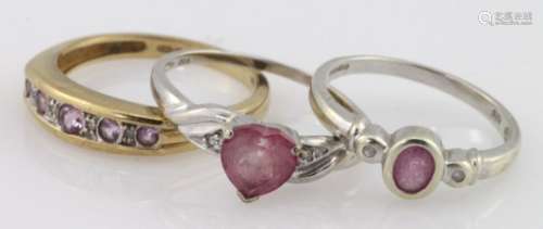 Three 9ct rings, weight 7.3g