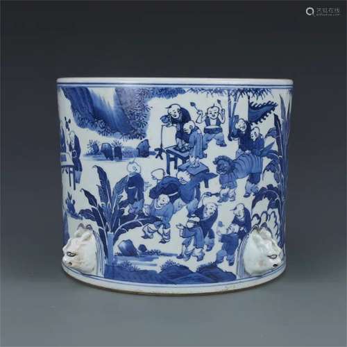 A Chinese Blue and White Porcelain Brush Pot