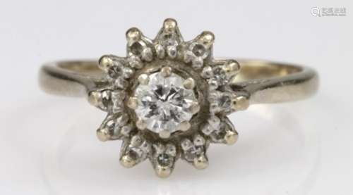 18ct Gold Diamond cluster Ring central stone 0.20ct approx. size L weight 3.3g