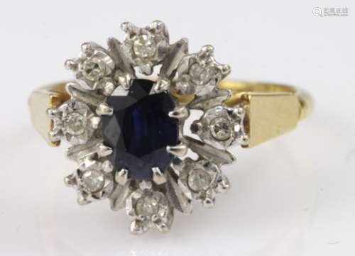 18ct Gold Sapphire and Diamond Ring size M weight 4.9g