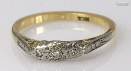18ct yellow gold diamond three stone ring, finger size P, weight 2.5g