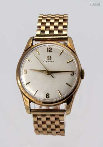 Gents 9ct Omega wristwatch (circa 1960). The cream dial with arabic/baton markers, on a 9ct non