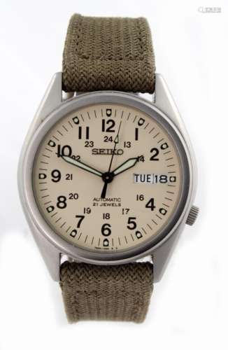 Gents Seiko military style automatic wristwatch, the cream dial with white arabic numerals with