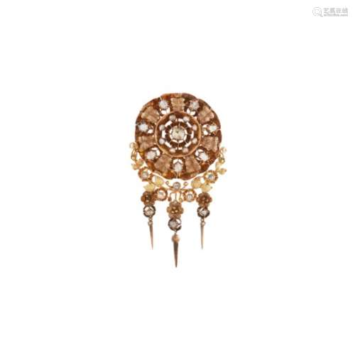 Broche alfonsino diseño floral en oro con diamantes, fles. del s.XIX.