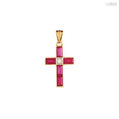Colgante diseño cruz en oro con diamante y símiles de rubí.