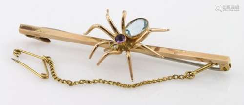 9ct gold bar brooch in the form of a spider, missing a pearl in one eye, total weight 4.6g