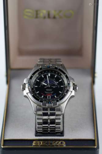 Gents Seiko quartz Sports 150 Monthly Tide Gents Yachting wristwatch with Moonphase. Boxed with some