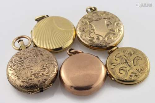 Five 9ct / yellow metal circular shaped lockets, various sizes, total weight 27g