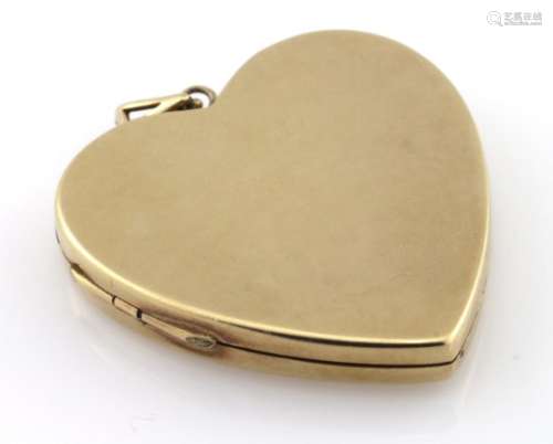 9ct large heart shaped locket, hallmarked Birmingham 1994, total weight 18.2g