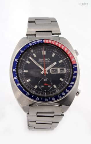 Seiko Chronograph Automatic gents wristwatch, the black dial with subsidiary second dial and day/