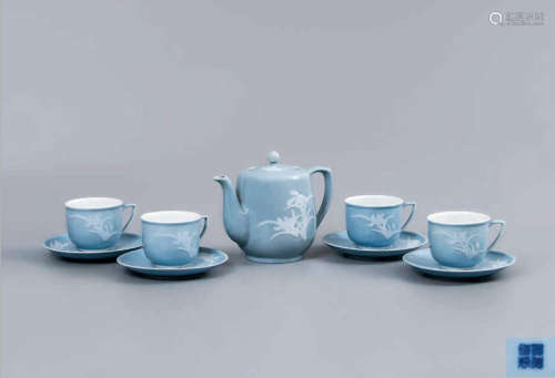 20世纪50年代 天青釉堆白兰花纹茶具套组（9头）