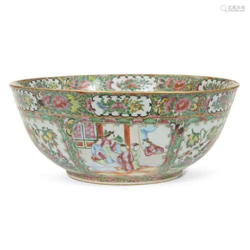 A large Chinese export porcelain 'Rose medallion' punch