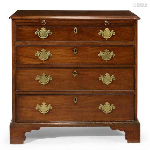 A George III mahogany chest of drawers, late 18th