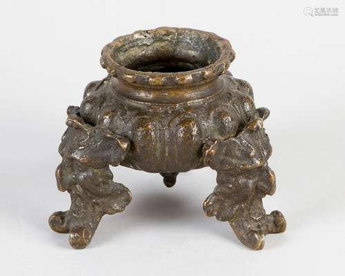 Venetian inkwell, on three feeds designed as mask …