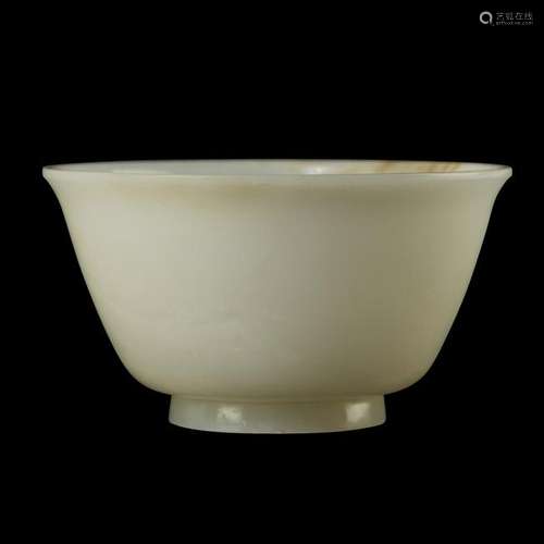 A small Chinese white jade bowlqing dynasty, 18th/19th