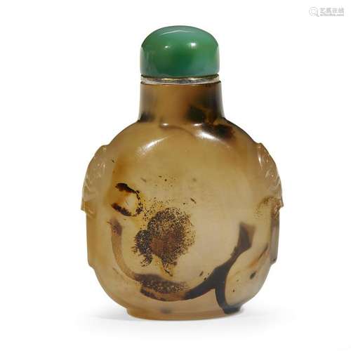 A Chinese shadow agate small snuff bottle. Of flattened