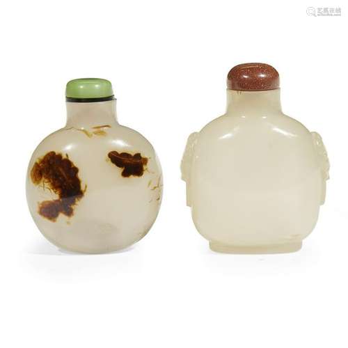 A Chinese agate snuff bottle and a shadow agate snuff