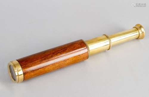 Telescope with three extensions wooden hand grip r…