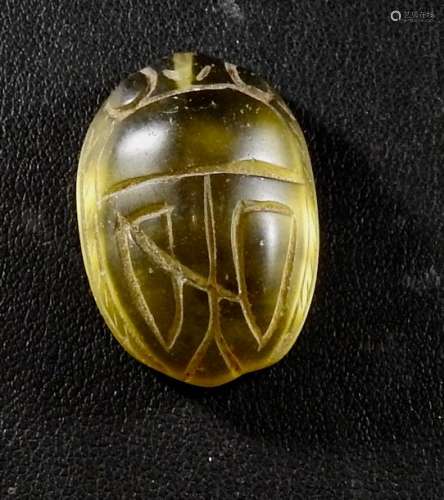 Rare scarabée en citrine gemme.L :3cm.