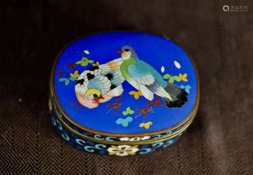 Japanese Oval Cloisonne Box - Pigeons