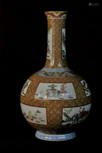 Chinese Famille Rose Long Neck Porcelain Vase