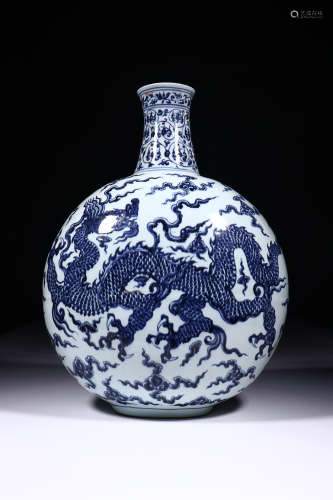 BLUE WHITE MOON VASE