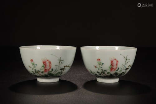 YONGZHENG MARK FAMILLE ROSE BOWL IN PAIR