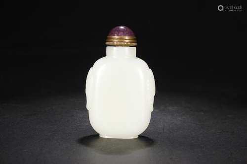 HETIAN JADE SNUFF BOTTLE