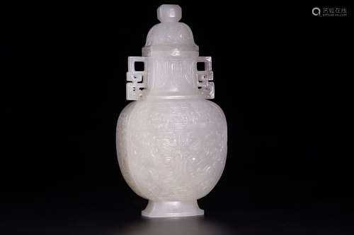 HETIAN JADE VASE