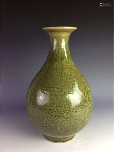 Chinese celadon crackled glazed vase decorated with
