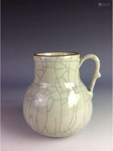 18C Vintage Qing period Chinese porcelain pot, Ge